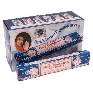 Karton Satya Nag Champa indické vonné tyčinky 12 krabiček.