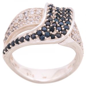 ShopBOB stříbrný prsten s onyxy a zirkony Ag 7,3 g | 54